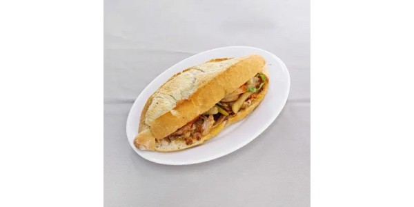 Ekmek Arası Tavuk Döner Menü Ekmek Arası Tavuk Döner (Marul, domates, soğan. Yoğurt sos, pul biber, biber turşusu, ketçap ile) + Patates Kızartması + İçecek