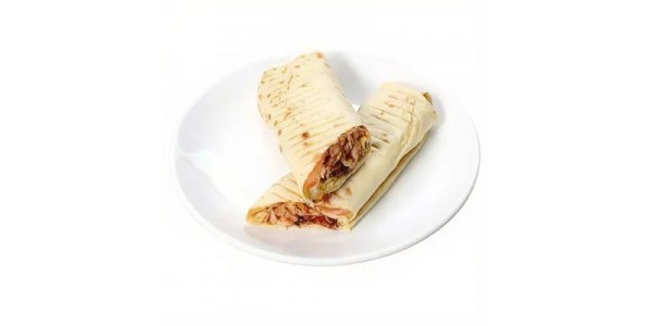 Tavuk Döner Dürüm ,Domates, marul, soğan. Pul biber, biber turşusu, ketçap, mayonez ile