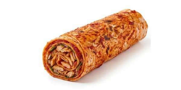 Hatay Usulü Tavuk Döner (70 g), patates kızartması, marul, salatalık turşusu, mayonez ve özel sos ile