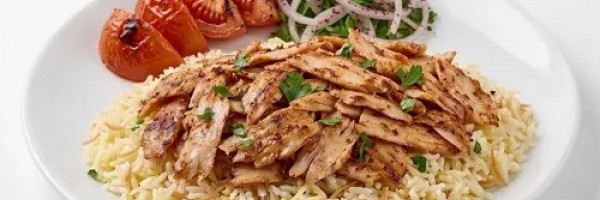 Pilav Üstü Tavuk döner (120 g), ve pilav ile