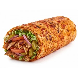 Bazuka Tavuk Döner (120 g), patates kızartması, marul, salatalık turşusu, mayonez ve özel sos ile