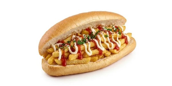 Patates Ekmek Patates kızartması, ketçap, mayonez ile