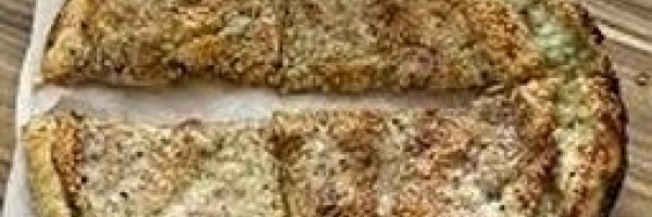 Kaşarlı Yağ Somunu Domates söğüş, salatalık, zeytin ile