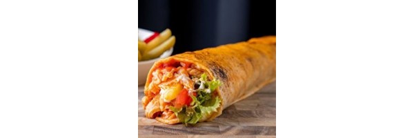 İskenderun Döner Hatay Usulü Soslu Döner, patates, marul, mayonez, ketçap, özel sos, turşu, soğan ile
